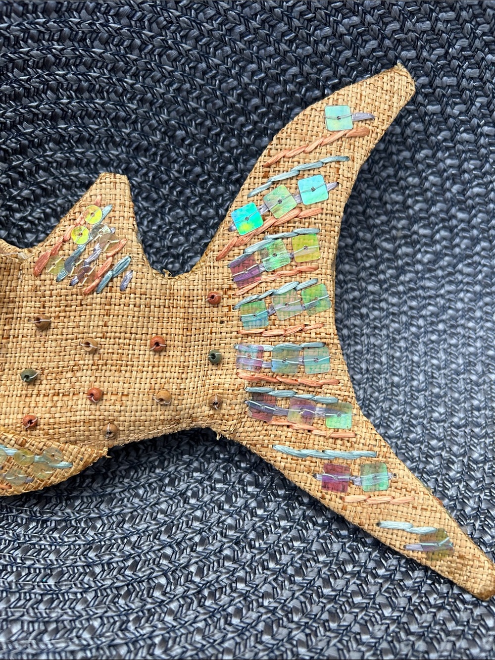 Cappelli Straworld Beaded Fish-Shaped Straw Purse in Natural and Turquoise-NWOT - Picture 5 of 10